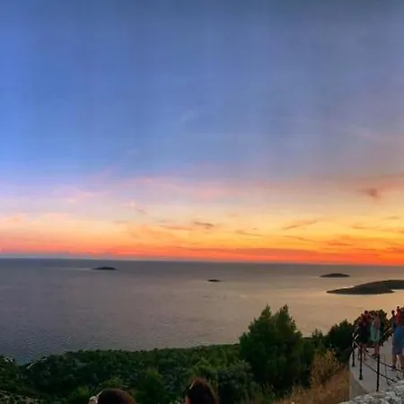 Milano * Rogoznica (Sibenik-Knin)