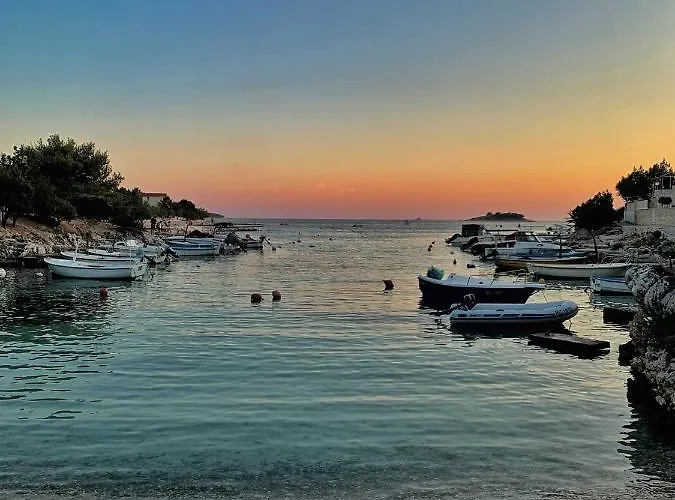 Milano * Rogoznica (Sibenik-Knin)