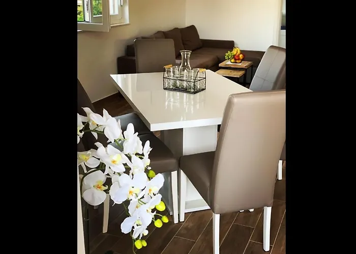 Milano * Rogoznica (Sibenik-Knin)