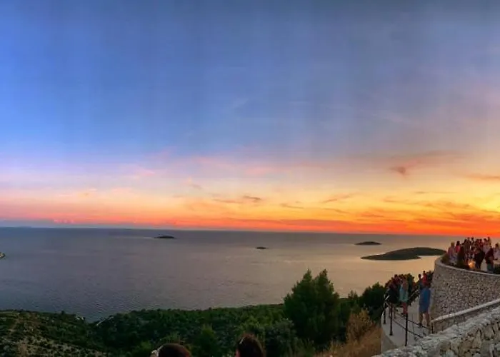 Milano * Rogoznica (Sibenik-Knin)